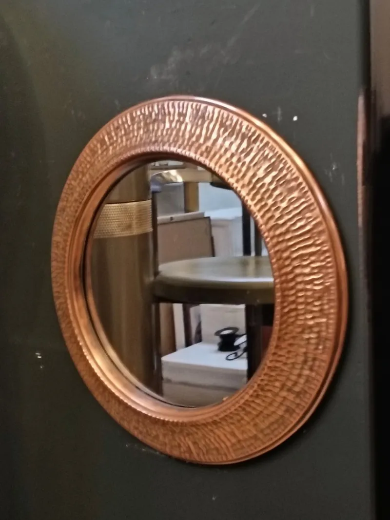Outlet Pamono Vintage Patinated and Hammered Copper Wall Mirror by Angelo Bragalini, 1960s