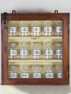 Outlet Pamono Vintage Pharmacy Cabinet, 1960s
