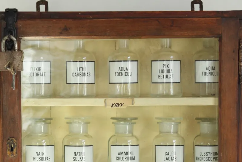 Outlet Pamono Vintage Pharmacy Cabinet, 1960s