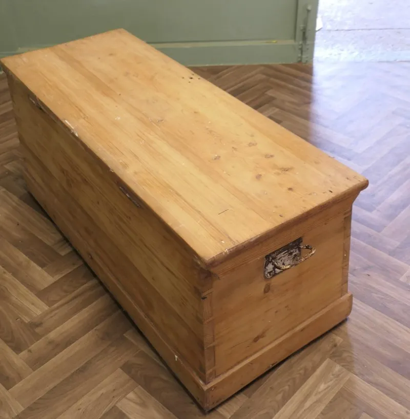 Pamono Vintage Pine Carriage Trunk> Trunks Crates & Baskets