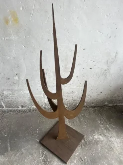 Pamono Vintage Plywood Stands, Set of 4> Racks, Hooks & Valets