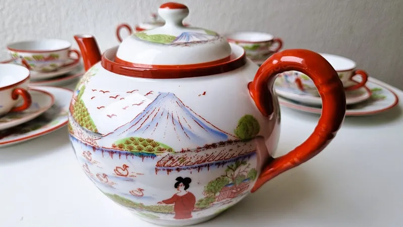 Pamono Vintage Porcelain Fudschijama Geisha Tea Service, Japan, 1960s, Set of 17> Coffee & Tea Service
