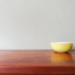 Pamono Vintage Pyrex Mixing Bowls, 1950s, Set of 4> Bowls