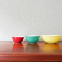 Pamono Vintage Pyrex Mixing Bowls, 1950s, Set of 4><noscript><img width=