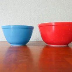 Pamono Vintage Pyrex Mixing Bowls, 1950s, Set of 4><noscript><img width=