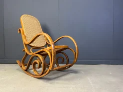 Pamono Vintage Rocking Chair in the style of Thonet, 1960s> Rocking Chairs