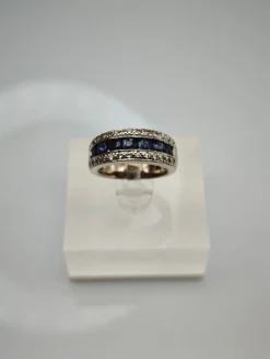 Pamono Vintage Sapphire Ring with Diamonds, 1970><noscript><img width=