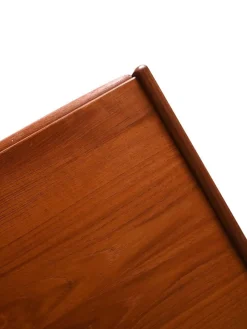 Sale Pamono Vintage Scandinavian Chest of Drawers with Cantilevered Handles, 1950s