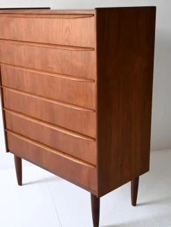 Sale Pamono Vintage Scandinavian Chest of Drawers with Cantilevered Handles, 1950s