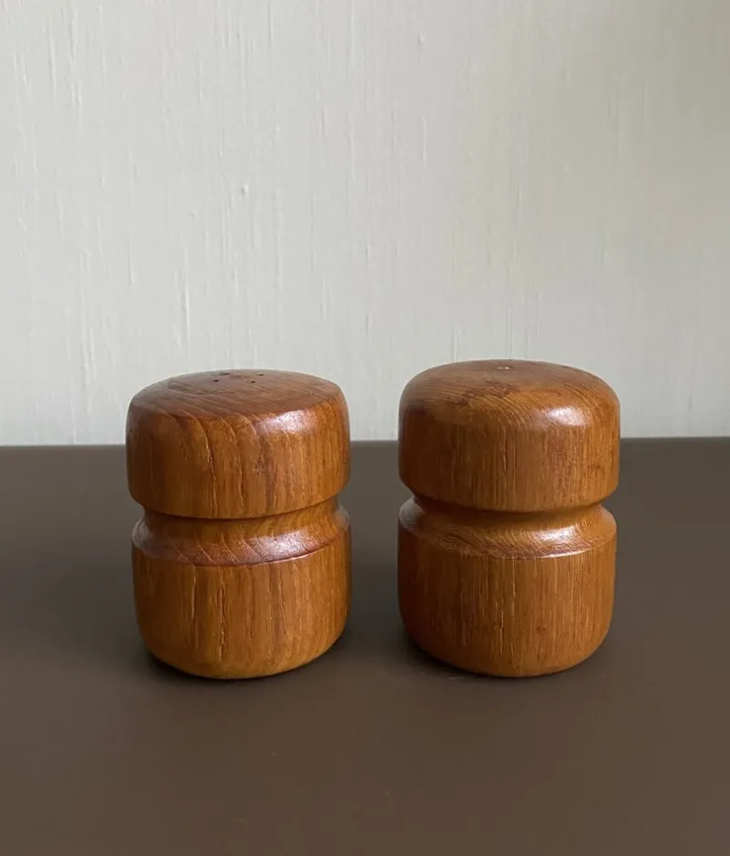 New Pamono Vintage Scandinavian Salt and Pepper Shakers in Teak, 1960s, Set of 2