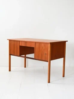 Online Pamono Vintage Scandinavian Teak Desk with Drawers, 1960s