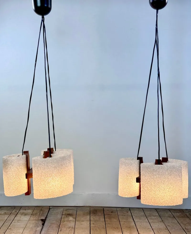 Pamono Vintage Scandinavian Teak and Acrylic Pendants, 1960s, Set of 2> Ceiling Lights