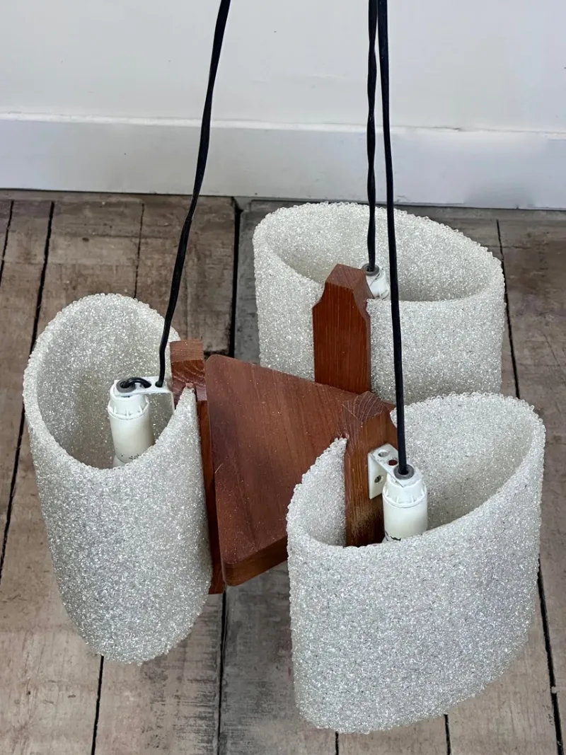 Pamono Vintage Scandinavian Teak and Acrylic Pendants, 1960s, Set of 2> Ceiling Lights