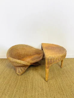 Pamono Vintage Sculptural Lotus Meditation Chair and Half-Moon Table in Rattan, 1970s, Set of 2><noscript><img width=