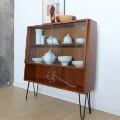 Discount Pamono Vintage Showcase Cabinet with Shelf and Glass Sliding Doors