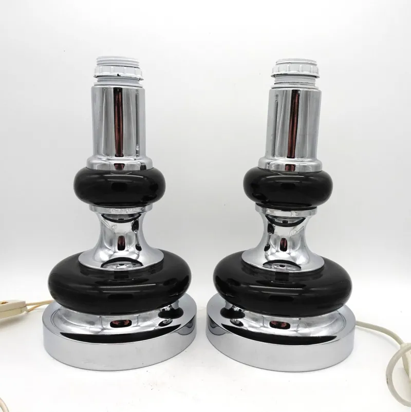 Pamono Vintage Space Age Chrome and Black Table Lamps from Massive, 1970s, Set of 2> Table Lamps