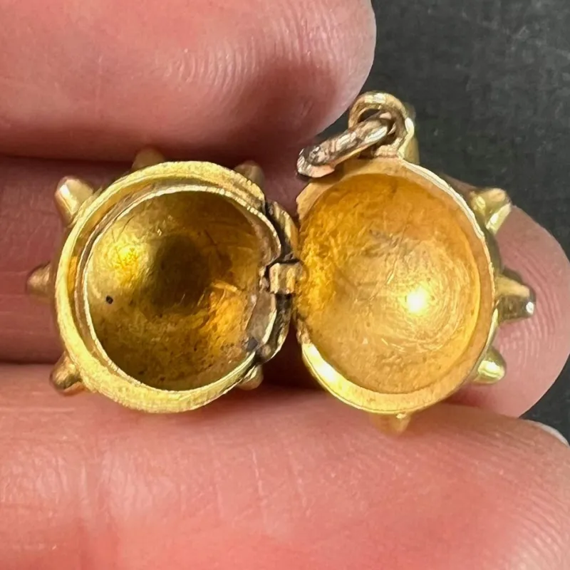 Best Pamono Vintage Sputnik Locket 18k Yellow Gold Charm Pendant, 1920s