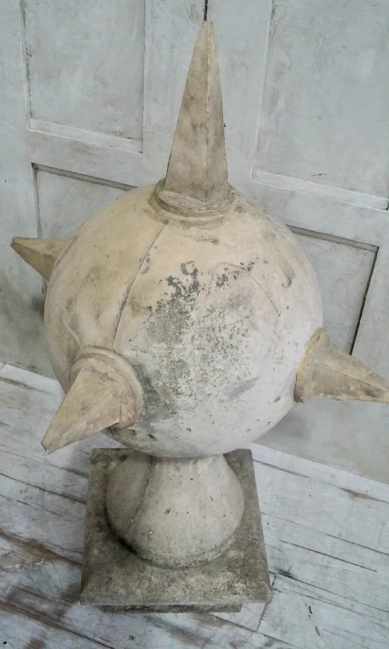 Pamono Vintage Stone Pier Caps, Set of 2> Garden Accessories
