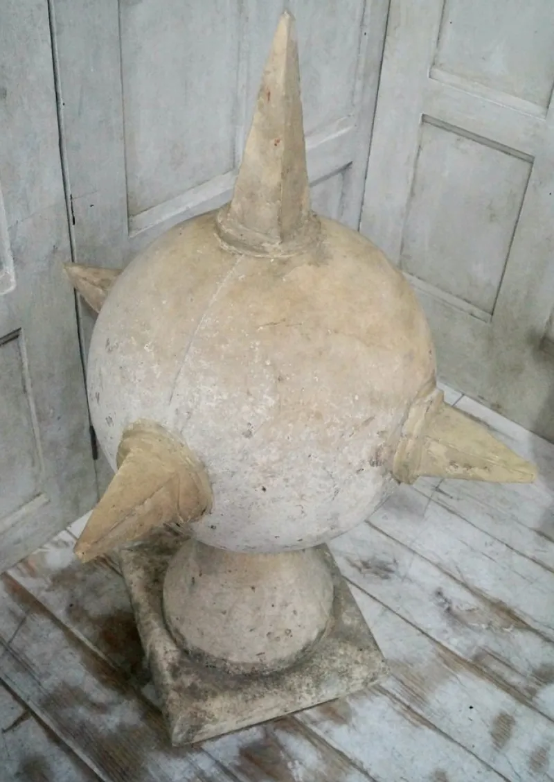Pamono Vintage Stone Pier Caps, Set of 2> Garden Accessories