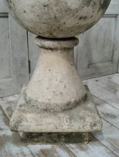 Pamono Vintage Stone Pier Caps, Set of 2><noscript><img width=