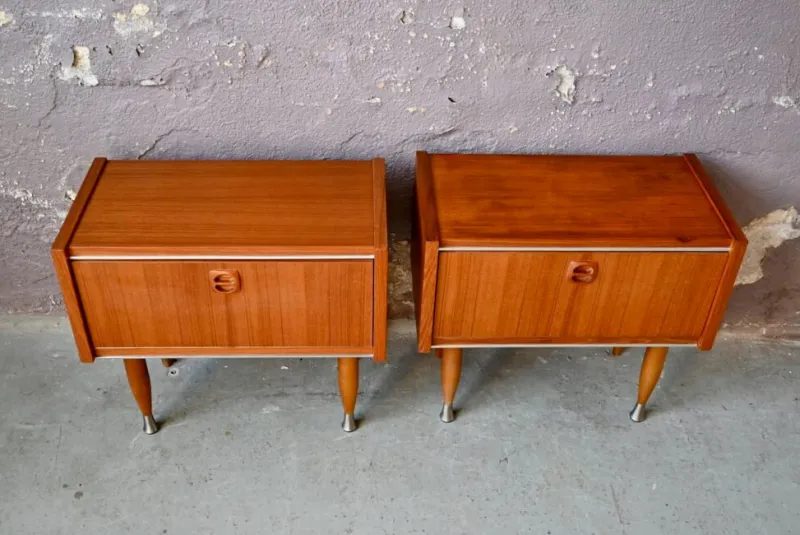 Pamono Vintage Style Scandinavian Bedside Tables or Nightstands, 1970s, Set of 2> Nightstands