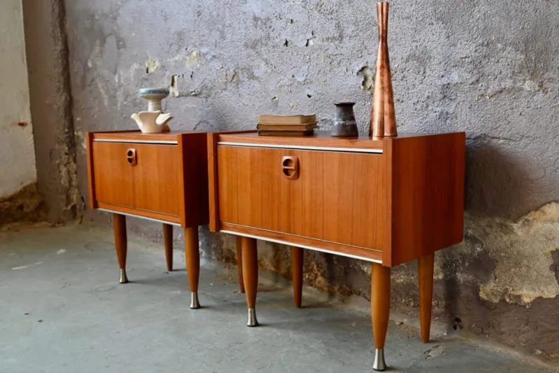 Pamono Vintage Style Scandinavian Bedside Tables or Nightstands, 1970s, Set of 2> Nightstands