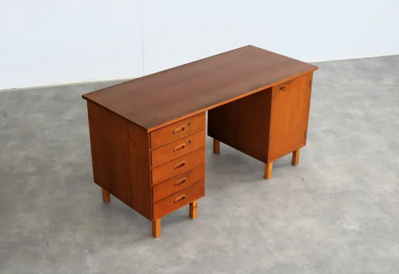 Pamono Vintage Swedish Desk in Teak, 1960s