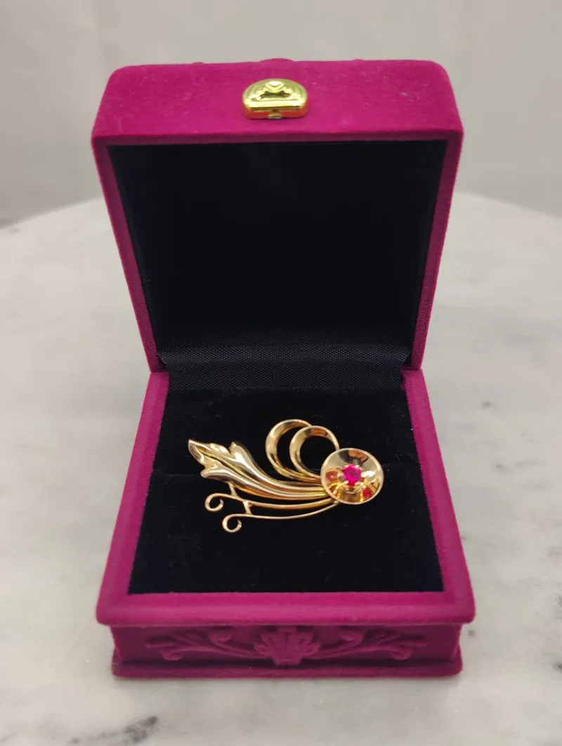 Pamono Vintage Synthetic Ruby Gold Brooch by Eino Westerback> Brooches