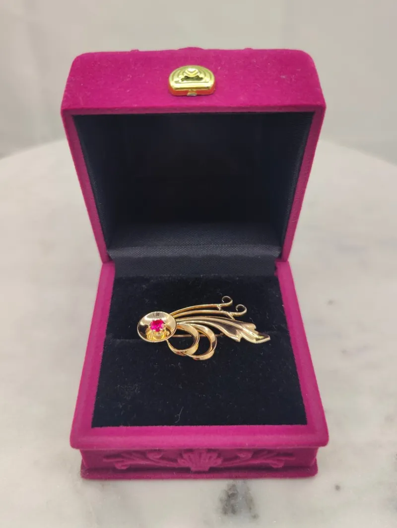 Pamono Vintage Synthetic Ruby Gold Brooch by Eino Westerback> Brooches