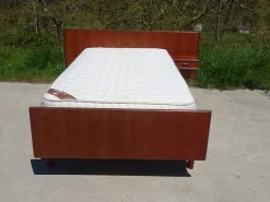 Pamono Vintage Teak Bed, 1960s> Beds & Bedroom Sets