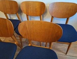 Pamono Vintage Teak Dining Chairs with Navy Blue Covers, 1960s, Set of 6><noscript><img width=
