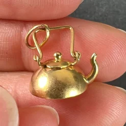Pamono Vintage Teapot 18k Yellow Gold Charm Pendant, 1960s><noscript><img width=