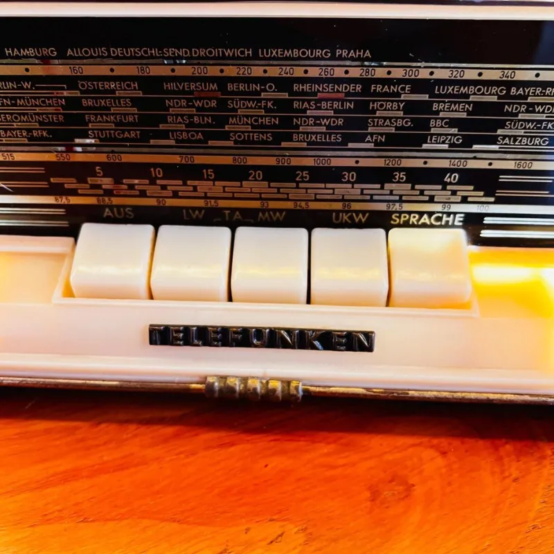 New Pamono Vintage Telefunken Jubilate 8 Radio with Bluetooth