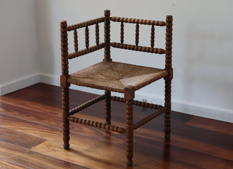 Pamono Vintage Turned Wood Corner Chair, 1950s> Side Chairs & Dining Chairs