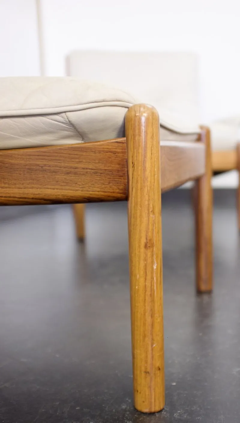 Sale Pamono Vintage Venus Living Room Set by Illum Wikkelso for Silkeborg, 1960s, Set of 5