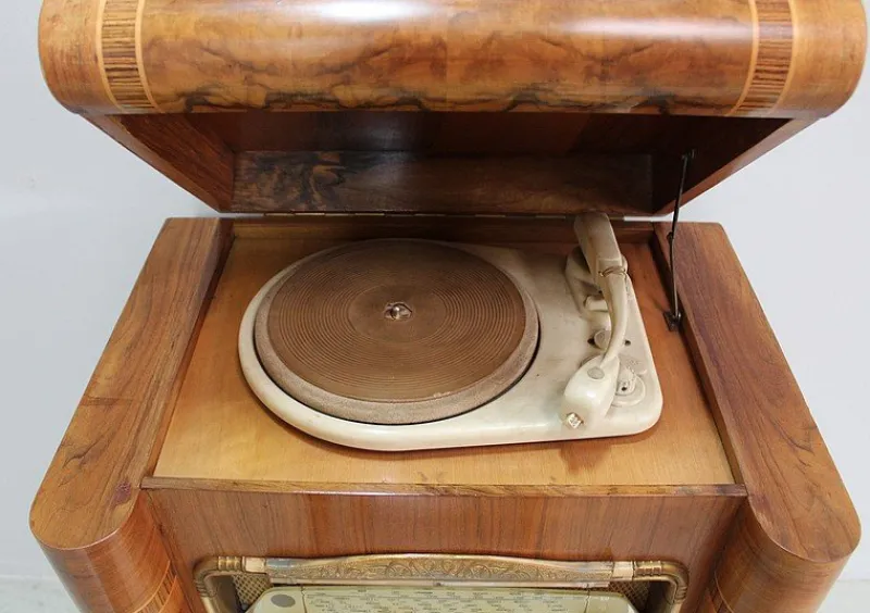 New Pamono Vintage Walnut Radio-Record Player