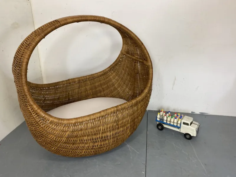 Pamono Vintage Wicker and Bamboo Basket Baby Bed attributed to Gebroeders Jonkers for Noordwolde, Netherlands, 1960s> Trunks Crates & Baskets
