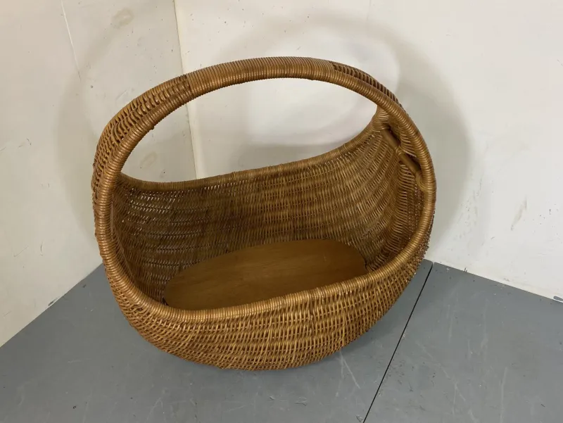 Pamono Vintage Wicker and Bamboo Basket Baby Bed attributed to Gebroeders Jonkers for Noordwolde, Netherlands, 1960s> Trunks Crates & Baskets