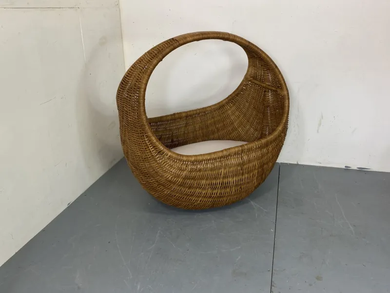 Pamono Vintage Wicker and Bamboo Basket Baby Bed attributed to Gebroeders Jonkers for Noordwolde, Netherlands, 1960s> Trunks Crates & Baskets