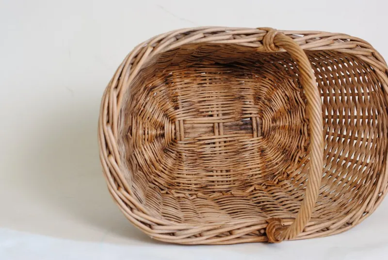Pamono Vintage Wicker Basket, 1950s> Trunks Crates & Baskets