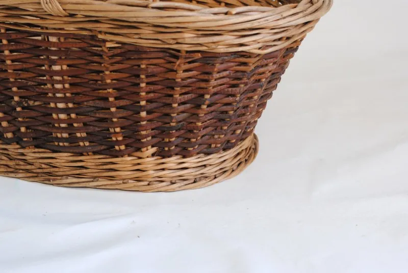 Pamono Vintage Wicker Basket, 1950s> Trunks Crates & Baskets