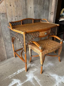 Pamono Vintage Wicker Dressing Table with Matching Stool, Set of 2