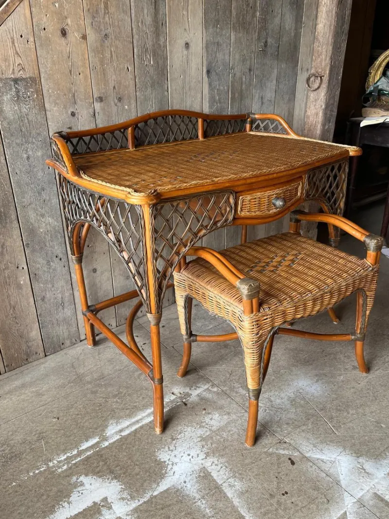 Pamono Vintage Wicker Dressing Table with Matching Stool, Set of 2