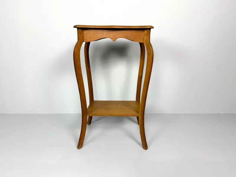 Pamono Vintage Wooden Side Table, 1890s> Coffee & Side Tables