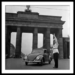 Hot Pamono Volkswagen Beetle in Front of Brandenburg Gate, Germany, 1939, Printed 2021