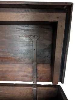 Sale Pamono Walnut Chest, 17th Century