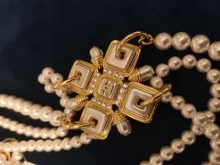 Discount Pamono White and Gold Chanel Necklace Pendant by Chanel