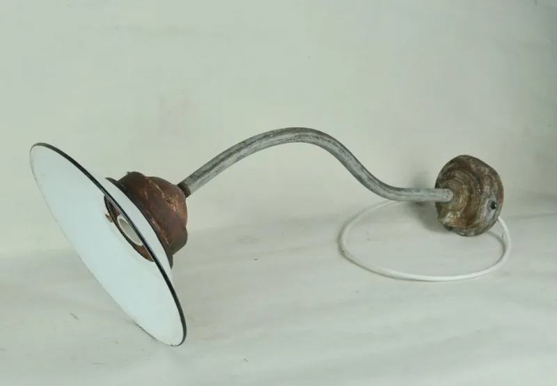 Pamono White Enameled Metal Garden Light, 1940s> Garden Lighting