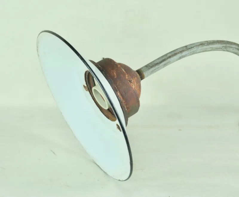 Pamono White Enameled Metal Garden Light, 1940s> Garden Lighting