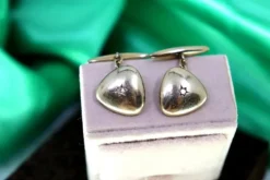 Pamono White Gold Cufflinks in Concave Triangular Shape with Brilliant-Cut Diamonds, Set of 2